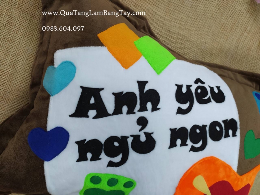 gối handmade anh yêu ngủ ngon